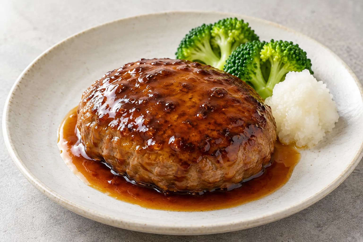 ハンバーグの照り焼きソースの盛り付けイメージ